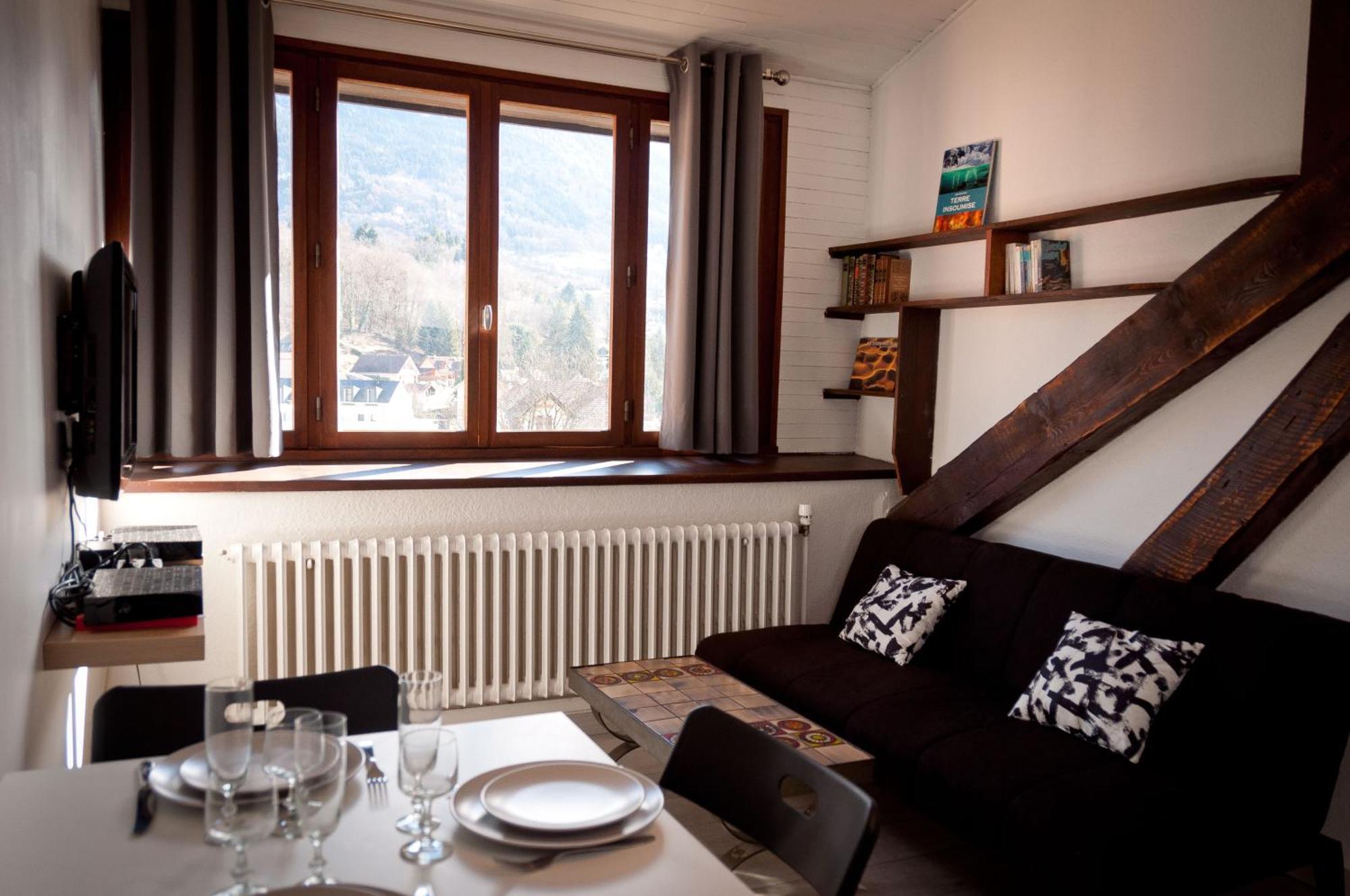 Le T2 Douillet D'Uriage - Residence Le Louvre - Cure Thermale Uriage- Proche Chamrousse - Jusqu'A 3 Personnes - Region Agreable En Toute Saison Vaulnaveys-le-Haut Exterior foto